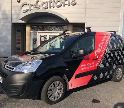 Communiquer avec sa propre publicité voiture à Mazamet